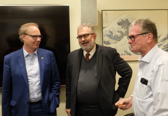 дөләт мәҗлиси хитай &zwj;ишлири алаһидә комитетиниң дериктори пейро: силәр әсләрни вә бир хәлқниң роһини сақлап қеливатисиләр